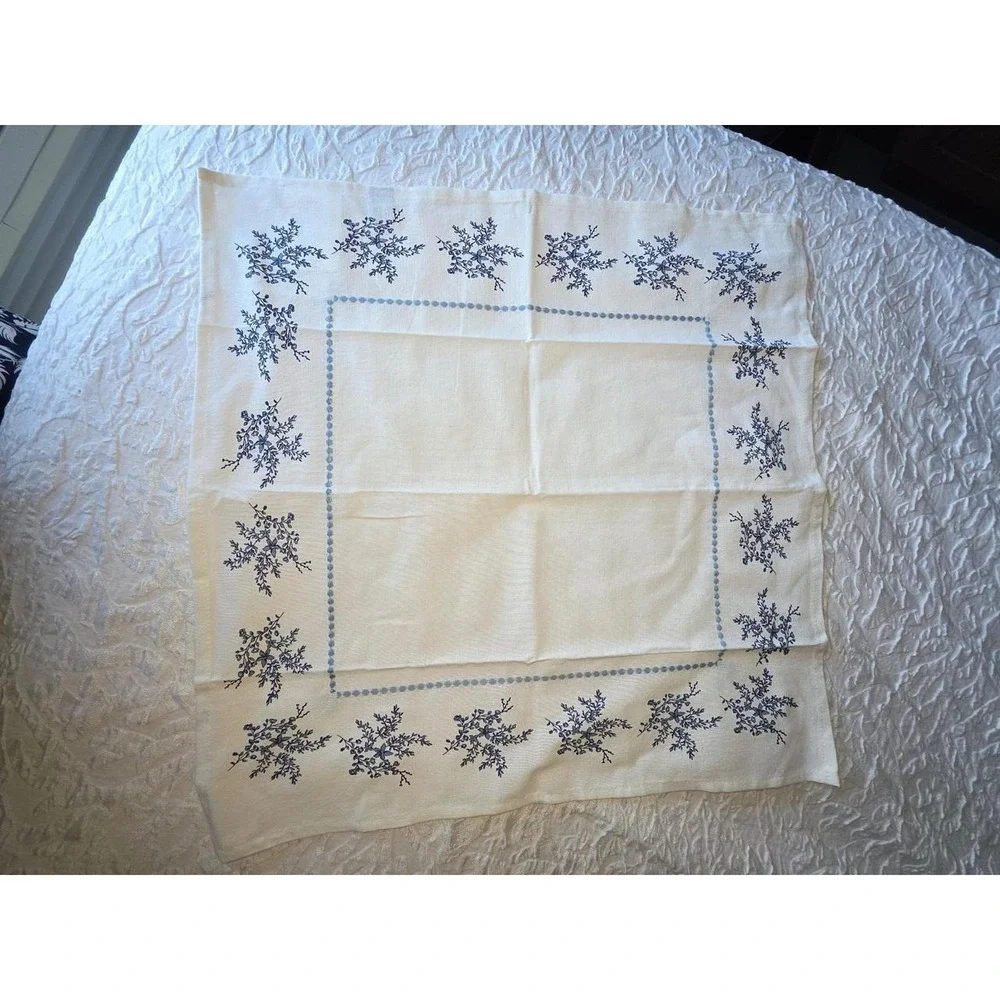 New  My Texas House Blue and White Floral Cotton Cloth Napkin Set of 4